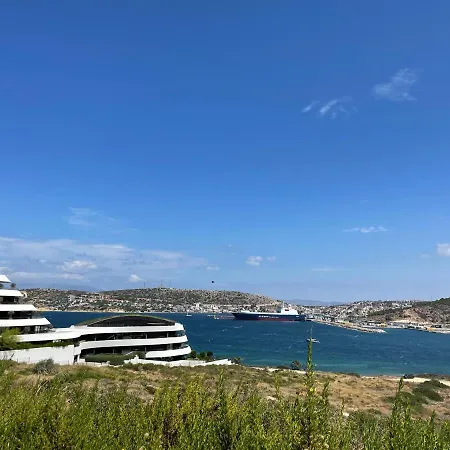 Falcon Cesme